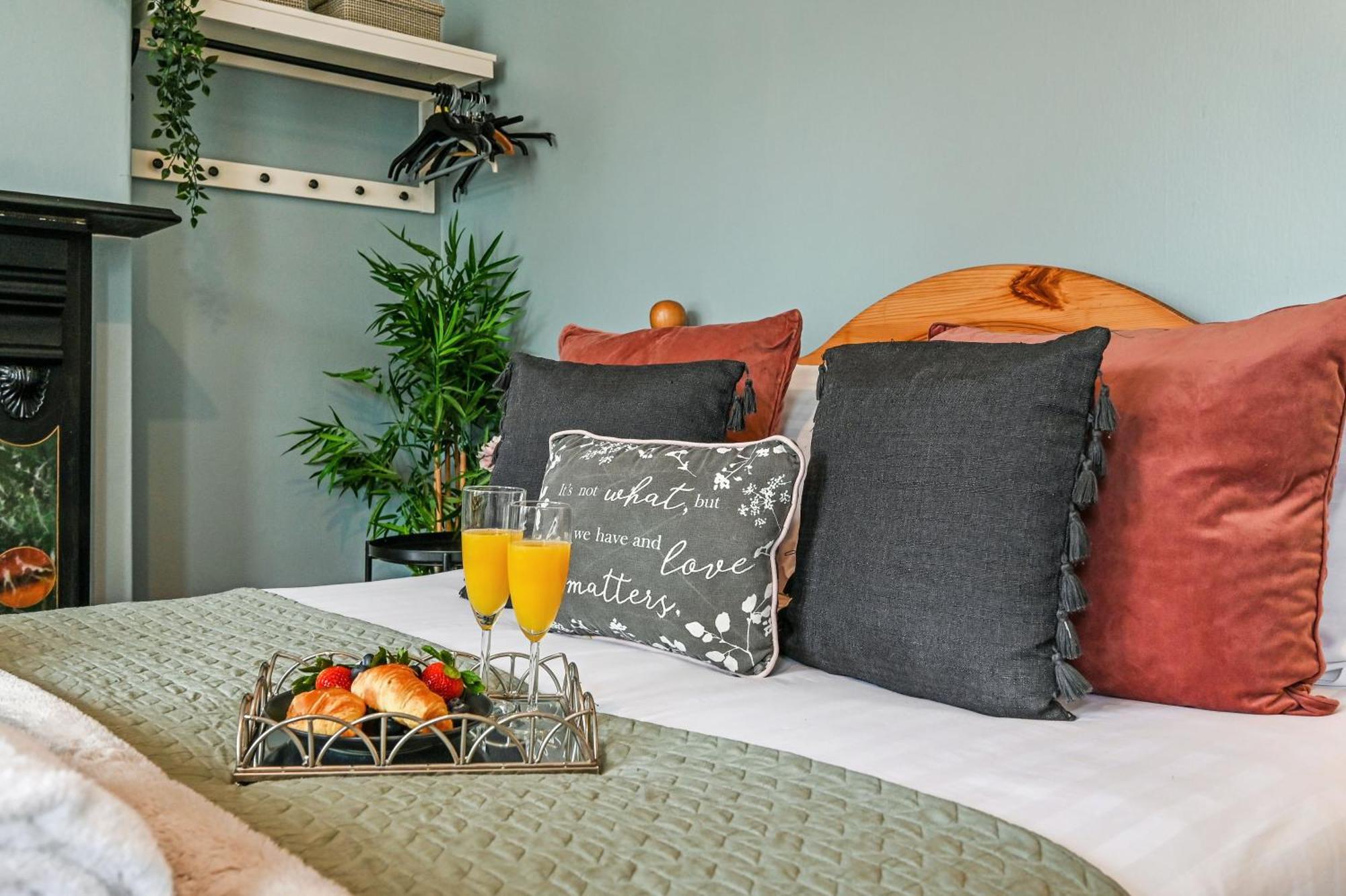 Beautiful Townhouse, Great Location - Pet Friendly Villa Cardiff Exterior photo